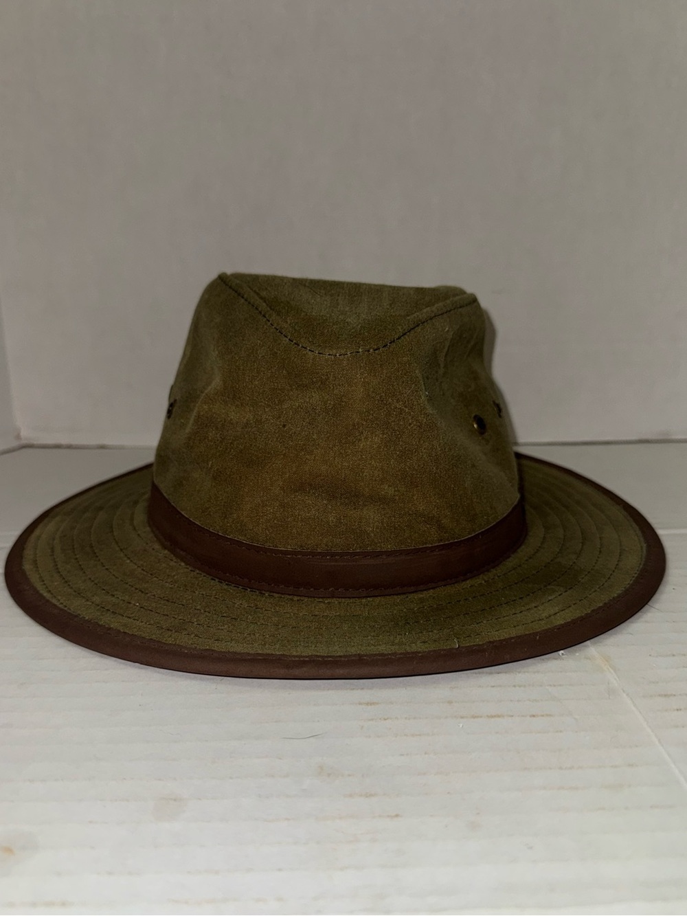 Outback Trading Company Hat 1462 Oilskin Madison River Packable Sage Green Sz M